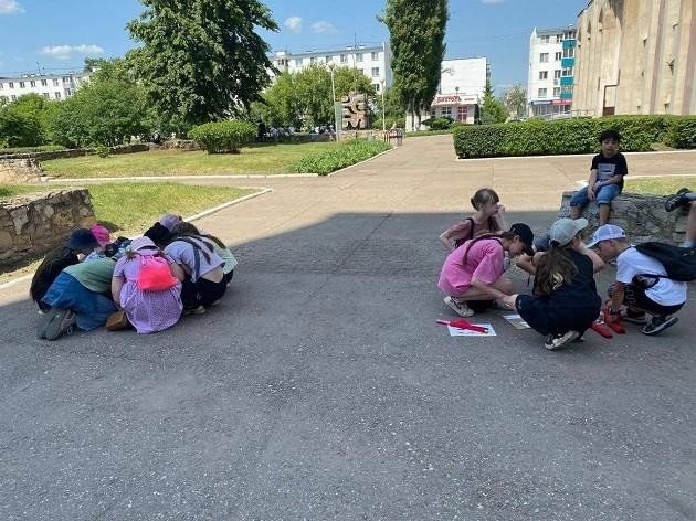 «Ватан байрагы — үз кулларыбыз белән» дип исемләнгән танып белү программасы