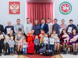 Принят закон о продлении выплаты пособий многодетным с доходами чуть выше прожиточного минимума