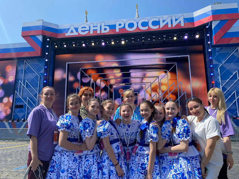 Юные артистки Челнов выступили на Красной площади