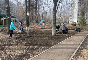 В Набережных Челнах продолжаются субботники