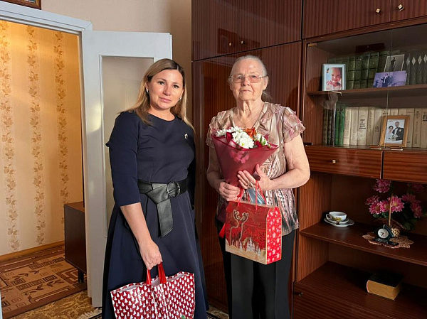 Ветеранов Великой Отечественной войны поздравляют с Новым годом