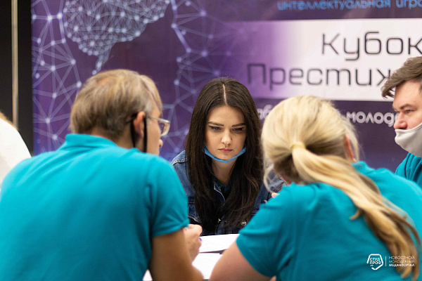 Яр Чаллыда эшче яшьләр интеллектуаль уенда көч сынашты