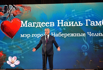 «Музыка женского сердца»: сотрудниц "КАМАЗа" поздравили с 8 марта