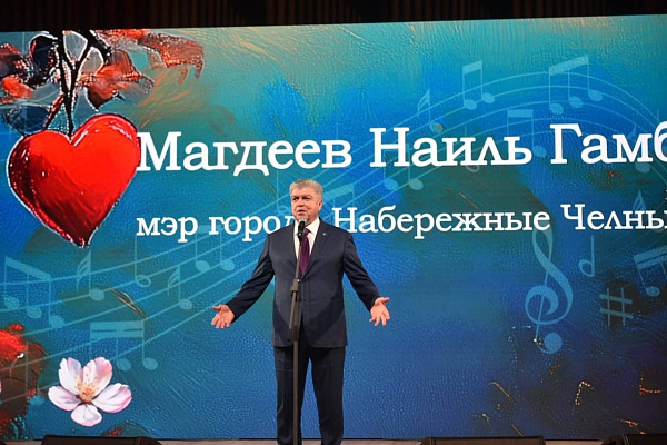 «Музыка женского сердца»: сотрудниц "КАМАЗа" поздравили с 8 марта