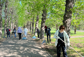 С начала весны челнинцы посадили более 5 тысяч деревьев