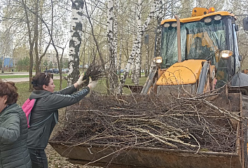 В субботнике приняли участие все предприятия и организации города