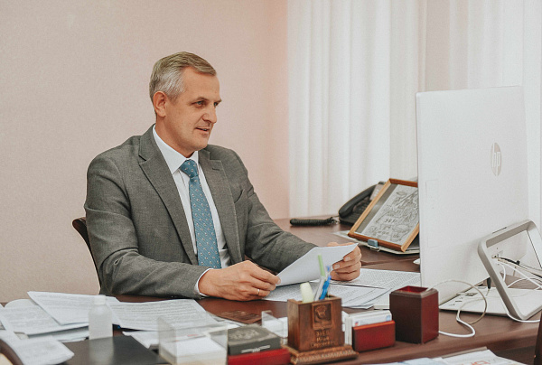 Наил Мәһдиев: «Кешеләрнең сәламәтлеге – беренче урында»