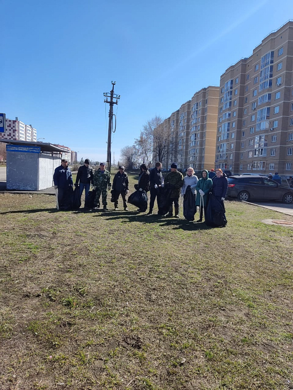 Челнинцы вышли на уборку улиц