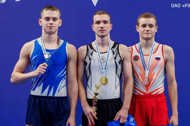 Челнинский спортсмен стал чемпионом России по прыжкам на батуте