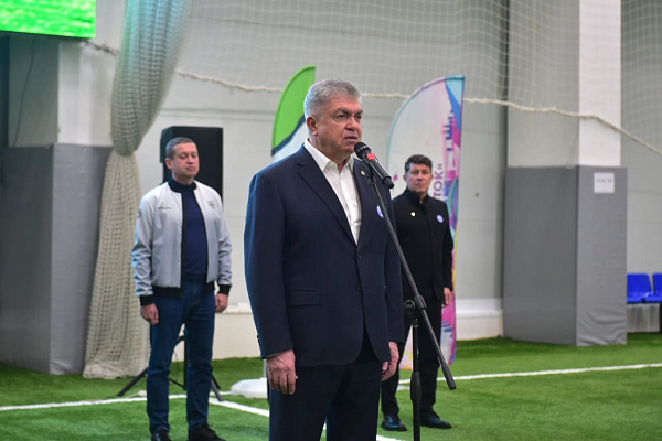 Наил Мәһдиев Мәктәп футбол лигасының яңа сезонына старт бирде