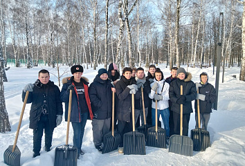 Патриатическая акция "Снежный десант" продолжается на общественных пространствах города