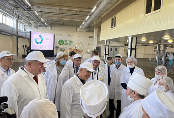 Президент республики ознакомился с производством молочной и хлебобулочной продукции