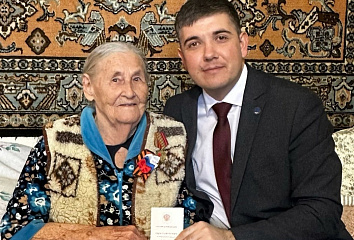 Ветеранам Челнов вручили медали в честь 80 годовщины Победы