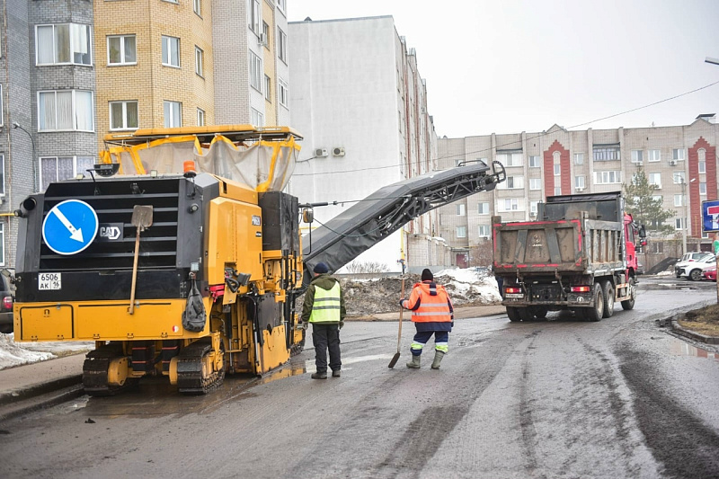 Наиль Магдеев оценил ход благоустройства 14-го комплекса в Комсомольском районе