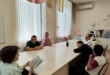 В центре «Доверие» работает клуб любителей чтения вслух