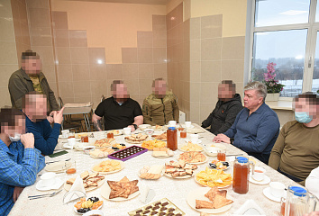 Наиль Магдеев навестил военнослужащих, проходящих лечение