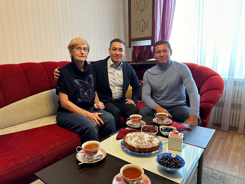 Хәрби хезмәткәрләрнең әниләре котлаулар кабул итте