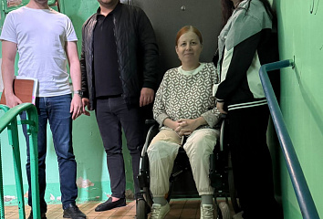 Помощь для людей с ОВЗ: в Комсомольском районе установили пандусы