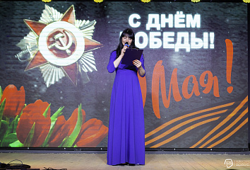 «Нур» яшьләр үзәге ветераннарны Җиңү көне бәйрәме белән котлады