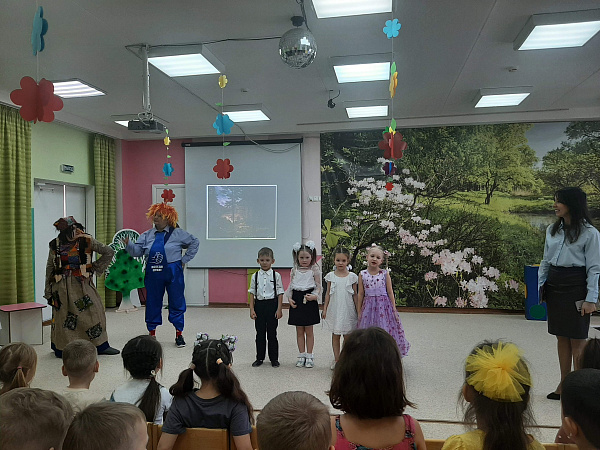Балалар юл хәрәкәте кагыйдәләре белән таныштылар