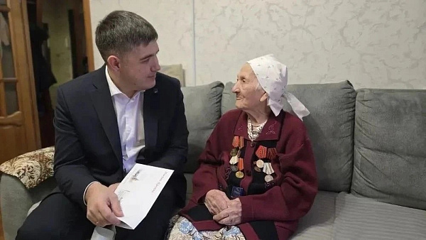 С 99-летием поздравили ветерана Центрального района