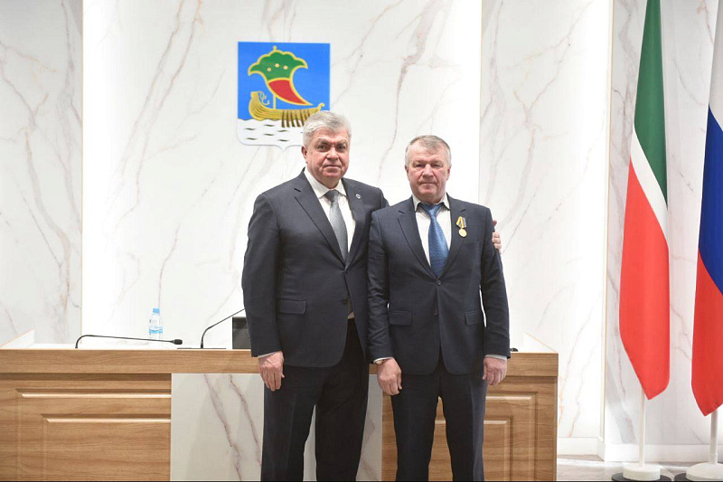 Четверо челнинцев награждены медалями за поддержку СВО