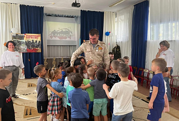«Папа может все!»: в детском саду провели праздник «Я патриот»
