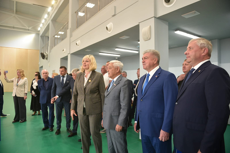 Фарид Мухаметшин оценил обновленную спортивную школу №11 после капремонта