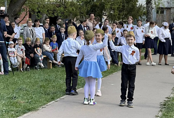 Yard celebrations held in the Central District on the eve of Victory Day