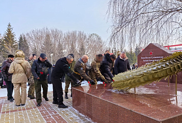 В парке Победы почтили подвиг Героев Советского Союза