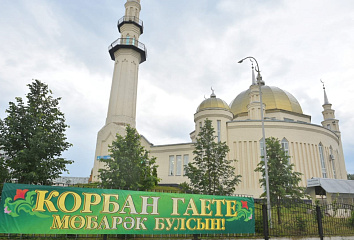 Наил Мәһдиев иртәнге намазга килде