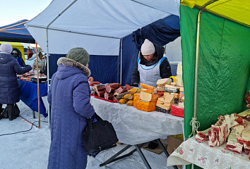 На ярмарки города фермеры завезли 112 тонн продукции
