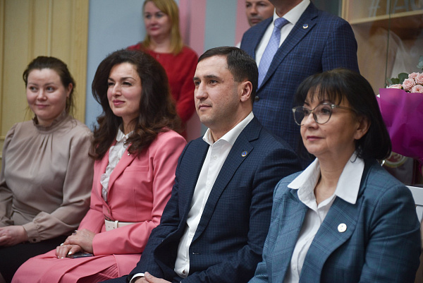 Фәрид Салахов хәрбиләрнең гаиләләрен котлады