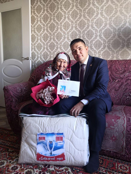 Жительница Набережных Челнов отметила 90-летний юбилей
