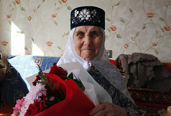 Ветеран Великой Отечественной войны отмечает 100-летний юбилей