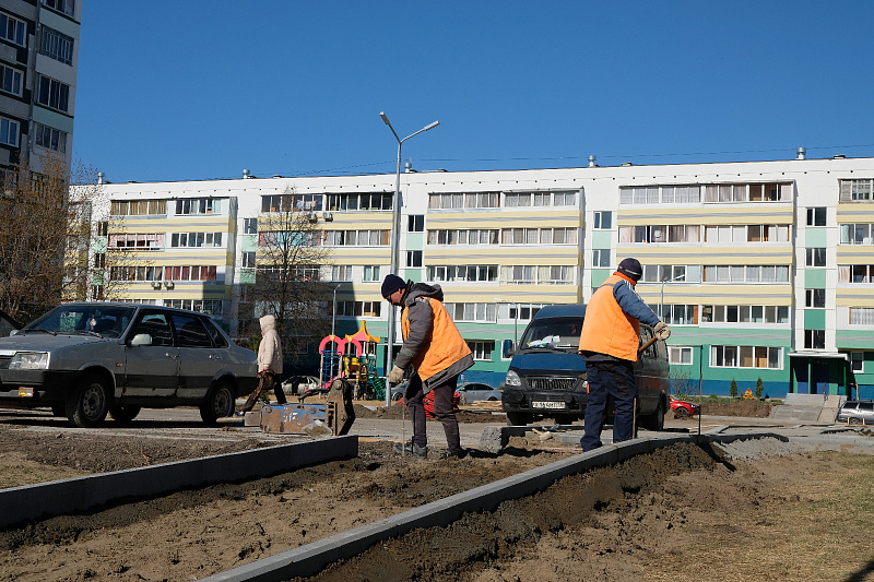 В челнинских дворах идет подготовка к укладке асфальта