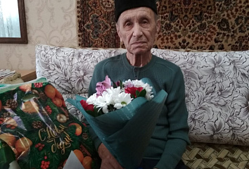 Труженик тыла отмечает 90-летний юбилей