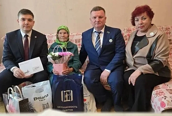 Ветеран встречает 98-летие