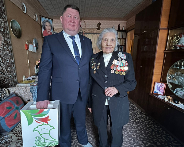 В Набережных Челнах навестили жительниц блокадного Ленинграда