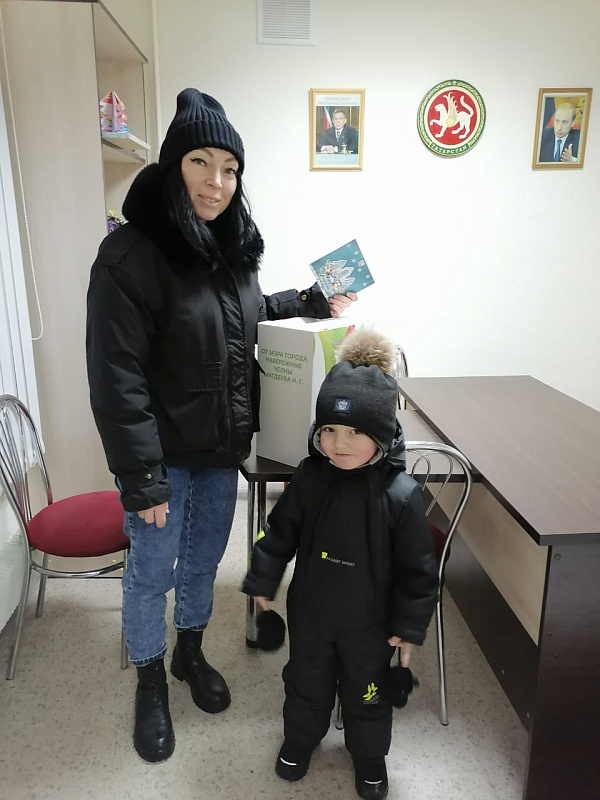 Подарки от сердца семьям героев