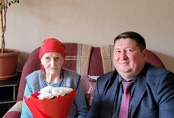 В Набережных Челнах ветеран встретила 95-летний юбилей