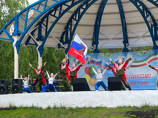 Җиңү Паркында Чик сакчылары көнен билгеләп үттеләр