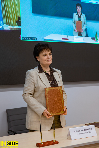 Яр Чаллы дәүләт педагогика университеты Хошимин университеты белән хезмәттәшлек турында килешүгә кул куйды