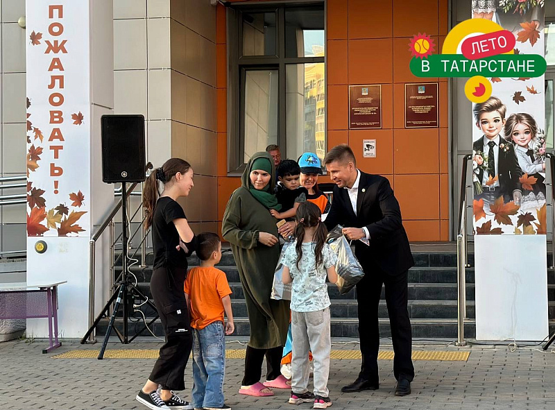 В микрорайоне Замелекесье провели праздник двора