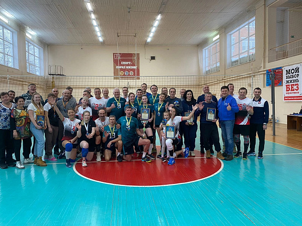 Челнинцы выиграли Всероссийский турнир по волейболу среди ветеранов 50+