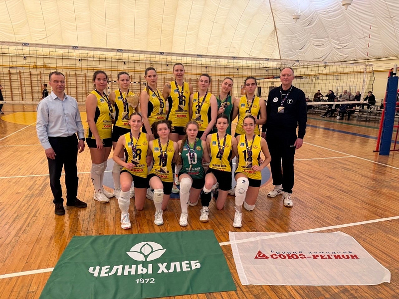 Челнинская волейбольная команда стала победителем чемпионата ПФО