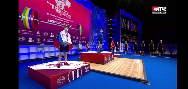 Спортсмен из Челнов завоевал медаль на чемпионате Европы по тяжелой атлетике