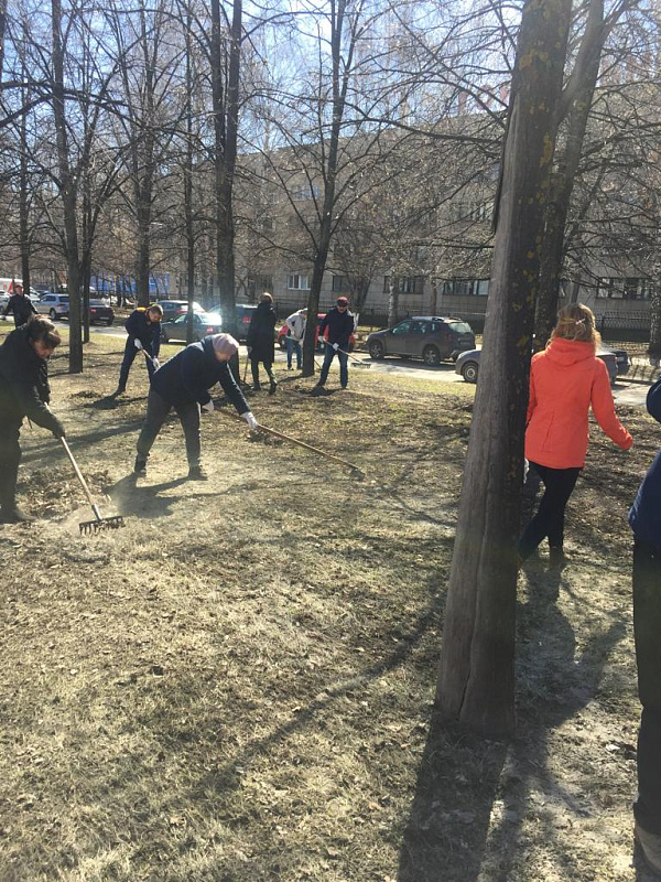 Челнинцы вышли на уборку улиц