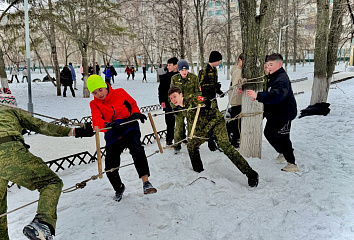 Челнинцы проверили физические способности на полосе препятствий