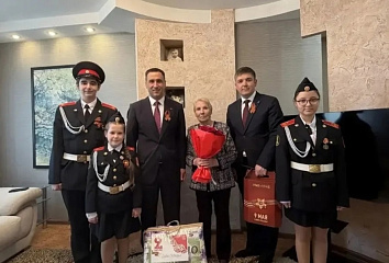 On the eve of Victory Day, veteran Vera Ivanovna Khlyuzova was congratulated